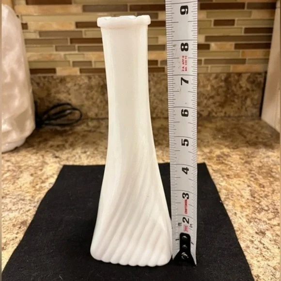 Vintage Randall White Milk Glass Bud Vase Art Deco Rectangular Swirl Pattern - Picture 7 of 11
